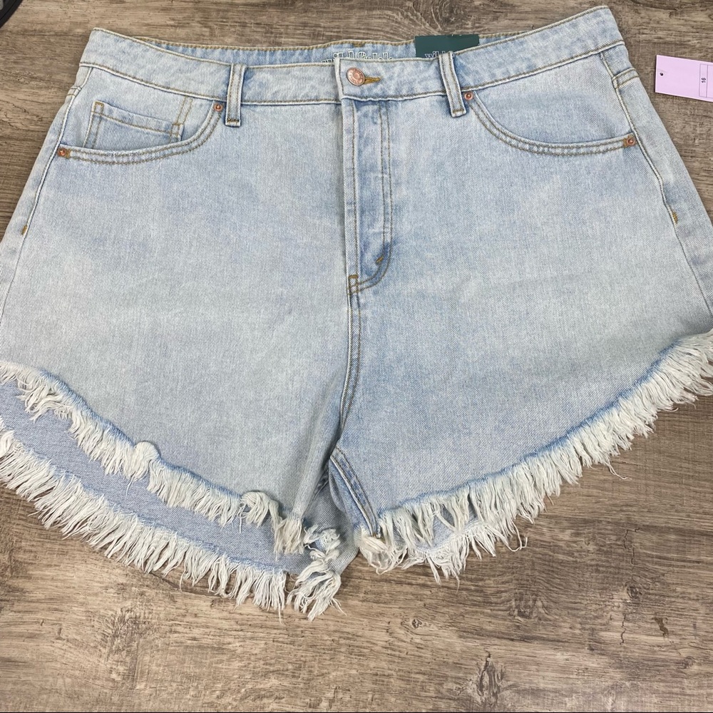 Wild Fable High rise button up short with raw fringe